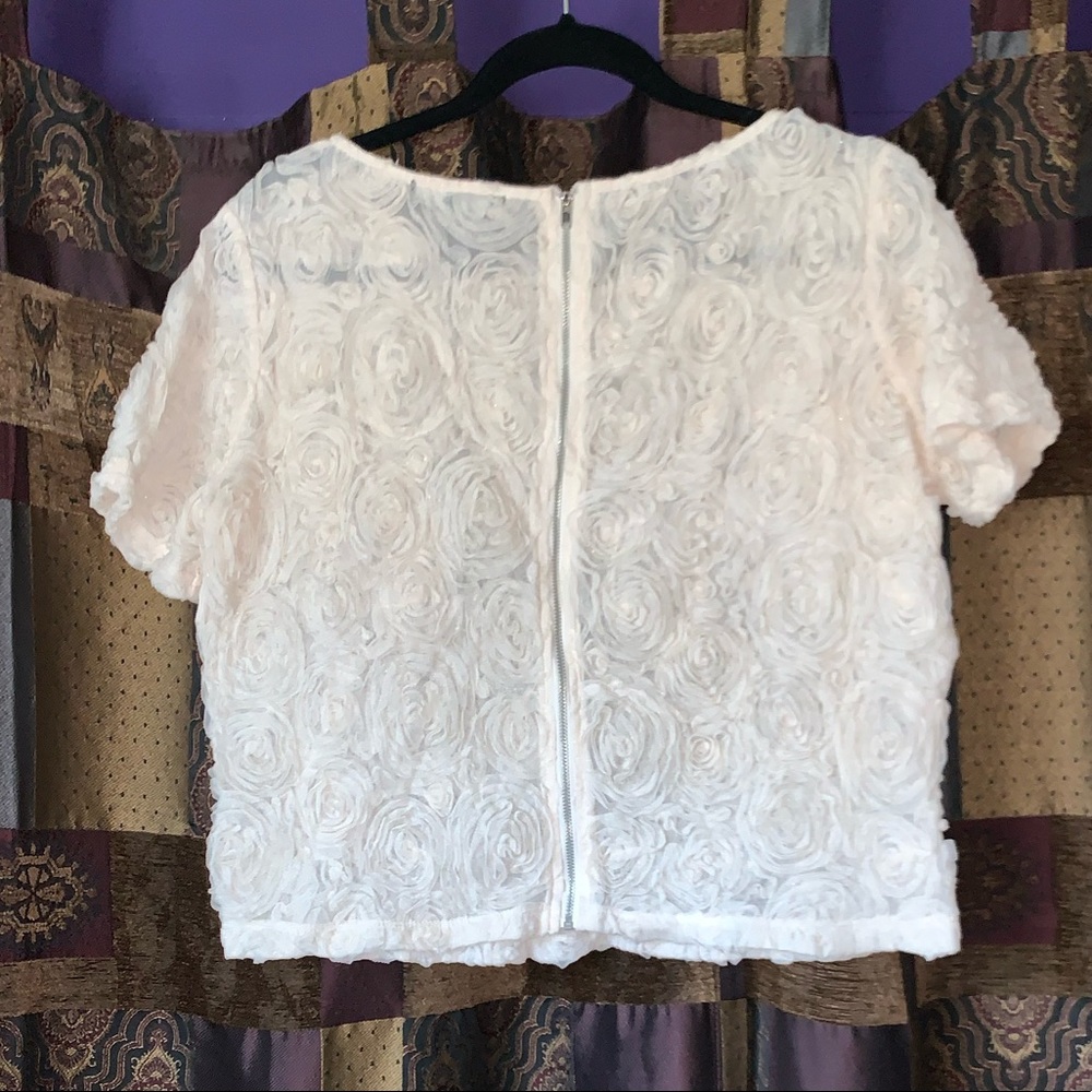 Ivory Roses Top - Picture 4 of 6